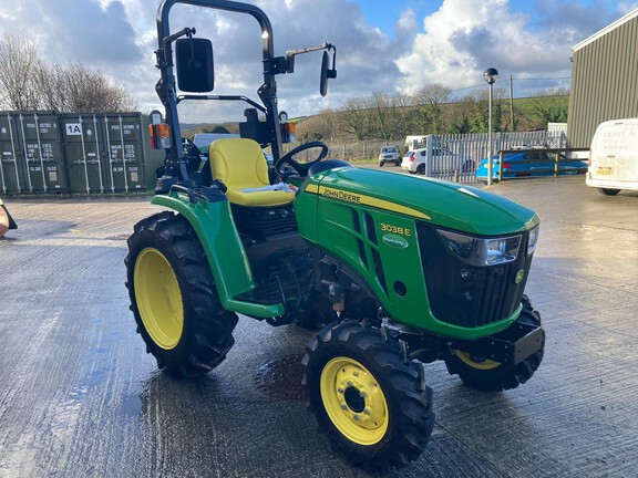 John Deere 3038E Compact Tractor