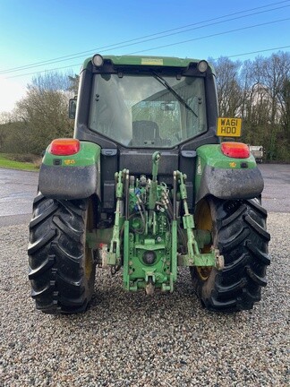 John Deere 6230