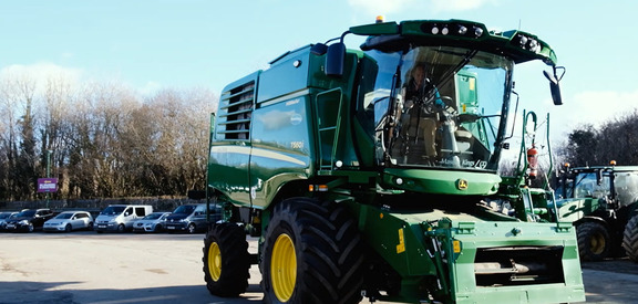 John Deere T560 HillMaster