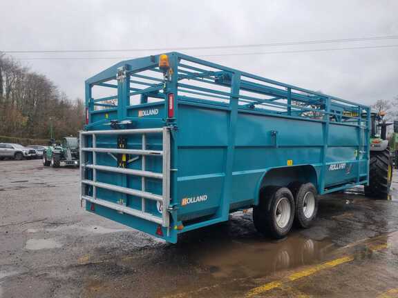 Rolland RV742 CATTLE TRAILER