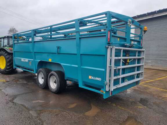 Rolland RV742 CATTLE TRAILER