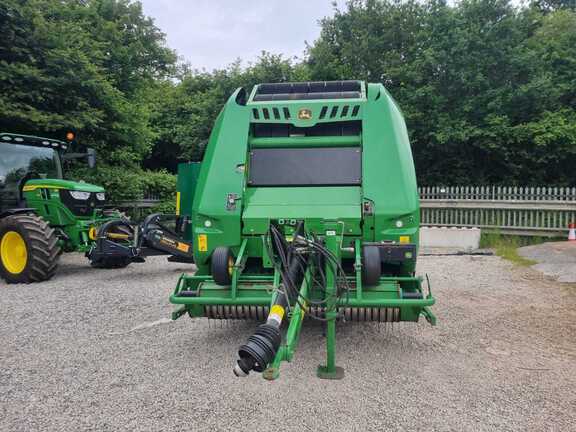 John Deere V451M Variable Belt baler