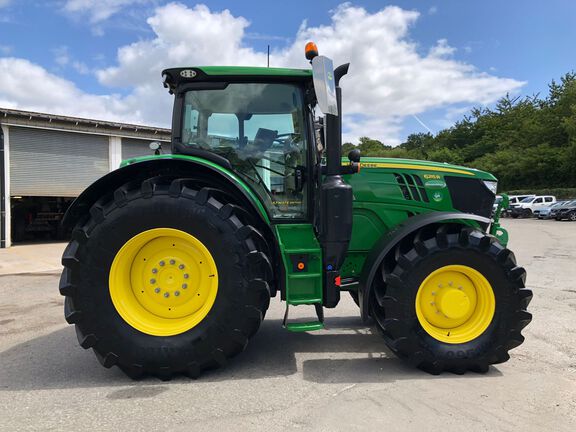 John Deere 6215R Command Pro