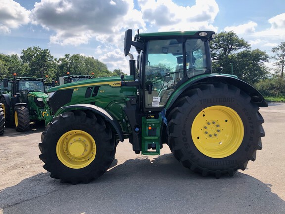 John Deere 6R 165