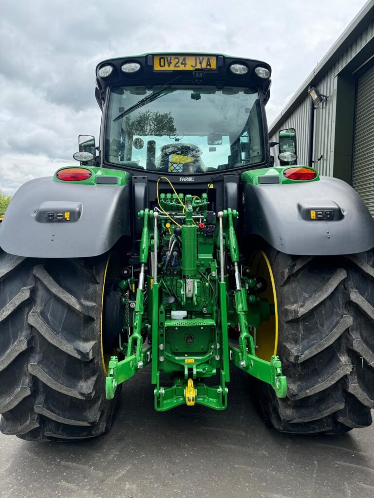 John Deere 6R 195