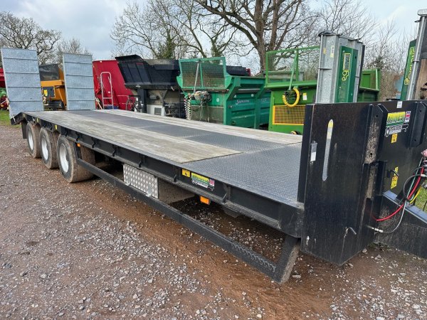 Staines 32ft Triaxle Plant Trailer