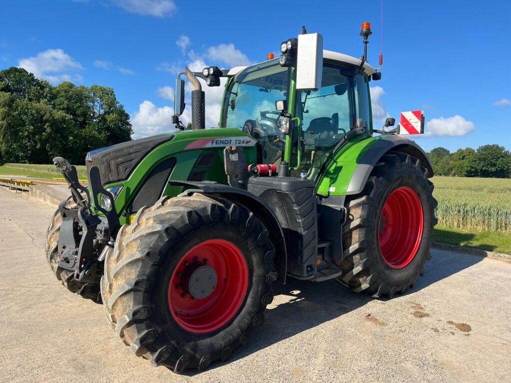 Fendt 724 S4 Profi Plus