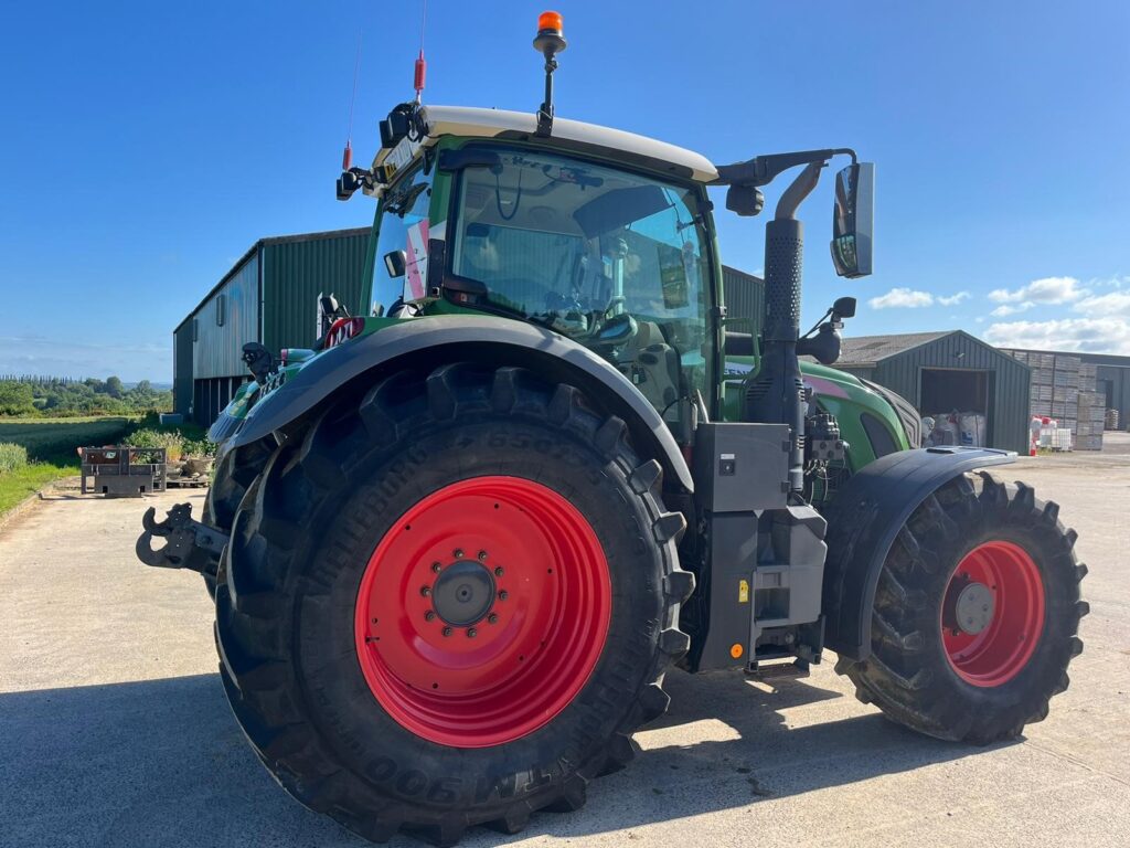 Fendt 724 S4 Profi Plus