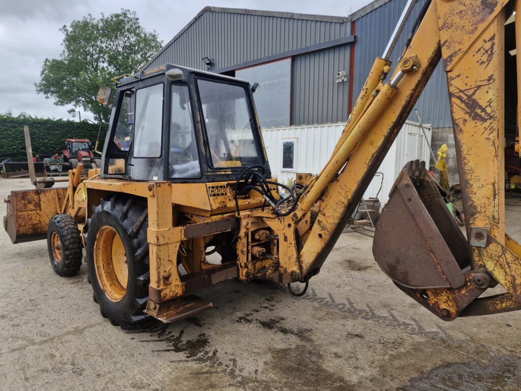 CASE 580F DIGGER C/W BUCKET