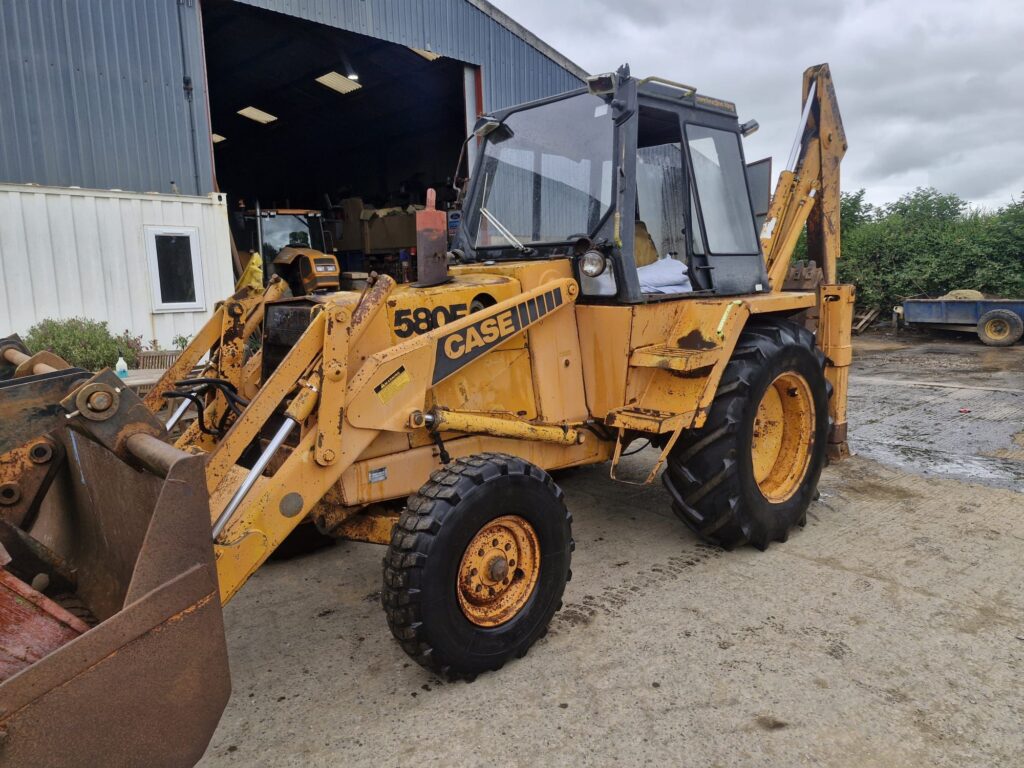 CASE 580F DIGGER C/W BUCKET