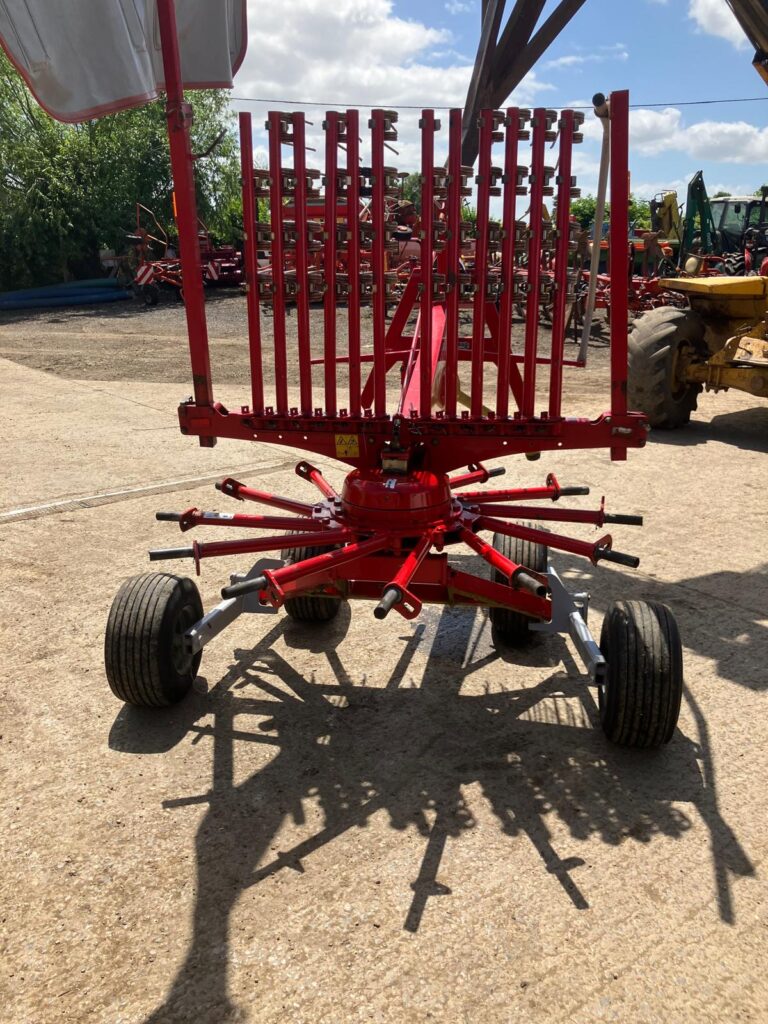 JF STOLL R420D SINGLE ROTOR RAKE