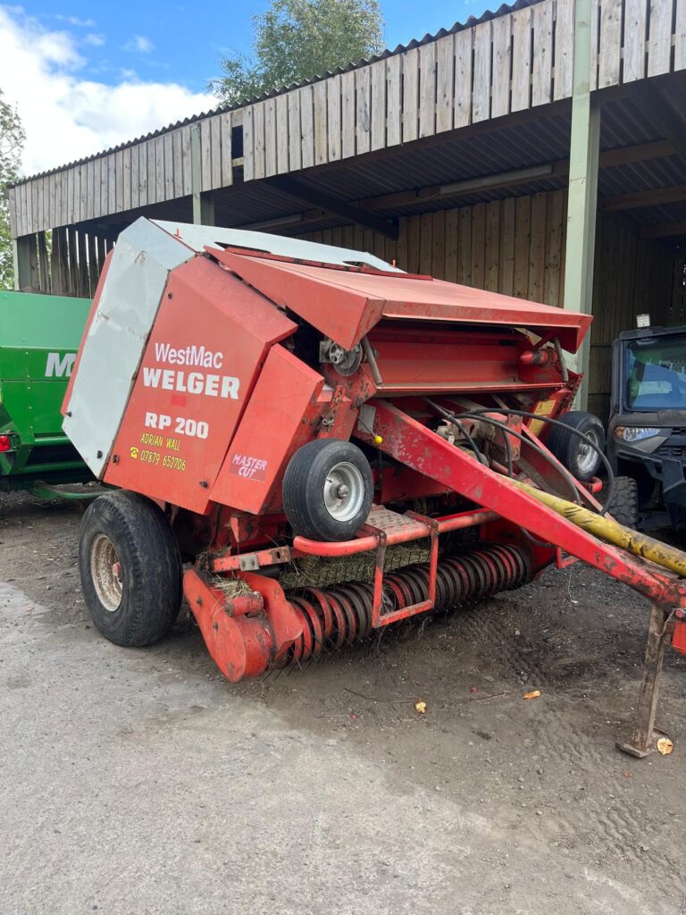 WELGER RP200 ROUND BALER