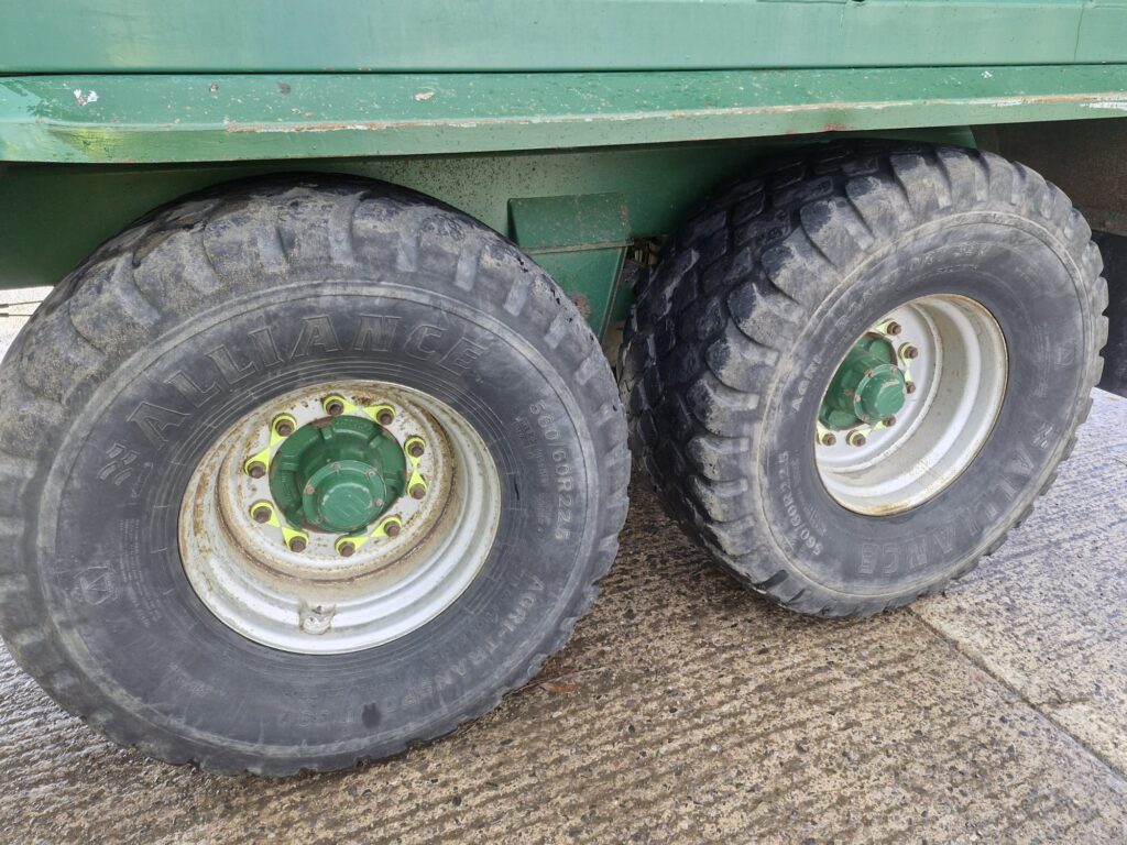 BAILEY 15 TON GRAIN TRAILER