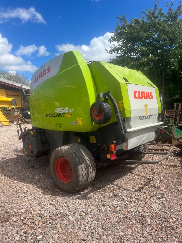 CLAAS ROLLANT 454RC ROUND BALER