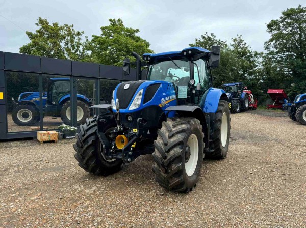 NEW HOLLAND T7.210