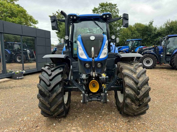 NEW HOLLAND T7.210