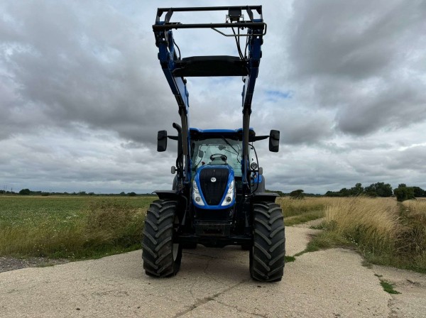 NEW HOLLAND T6.155