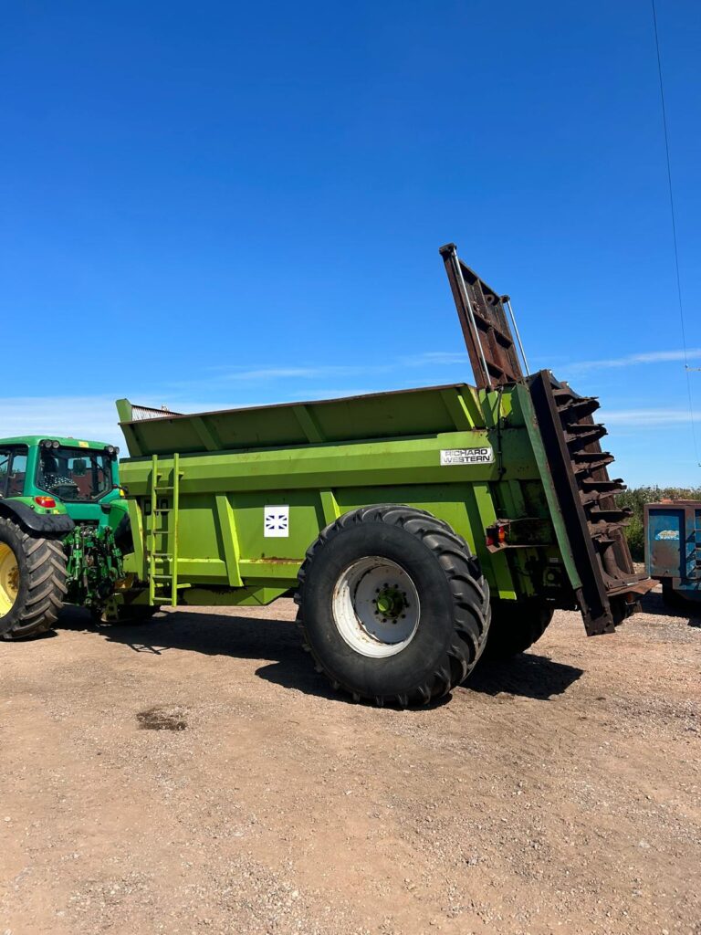 Richard Western Rear Discharge Muck Spreader