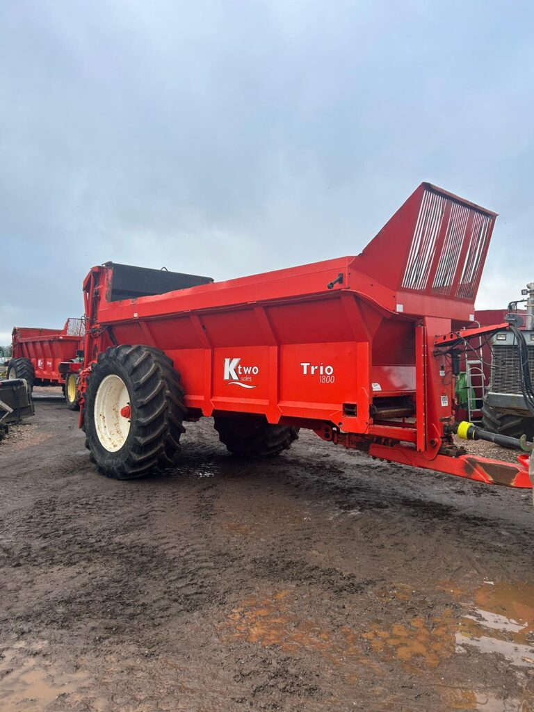 KTwo Trio 1800 Rear Discharge Muck Spreader