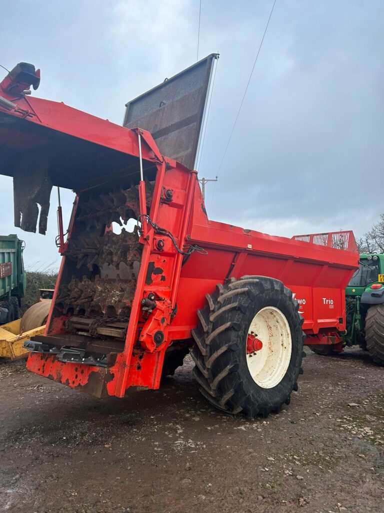 KTwo Trio 1800 Rear Discharge Muck Spreader