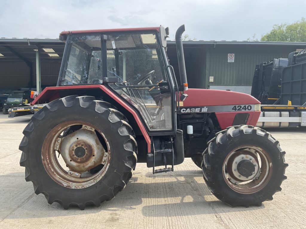 CASE IH 4240