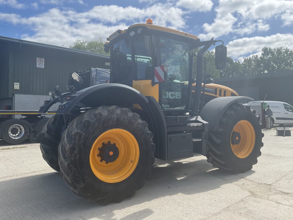 JCB FASTRAC 4220