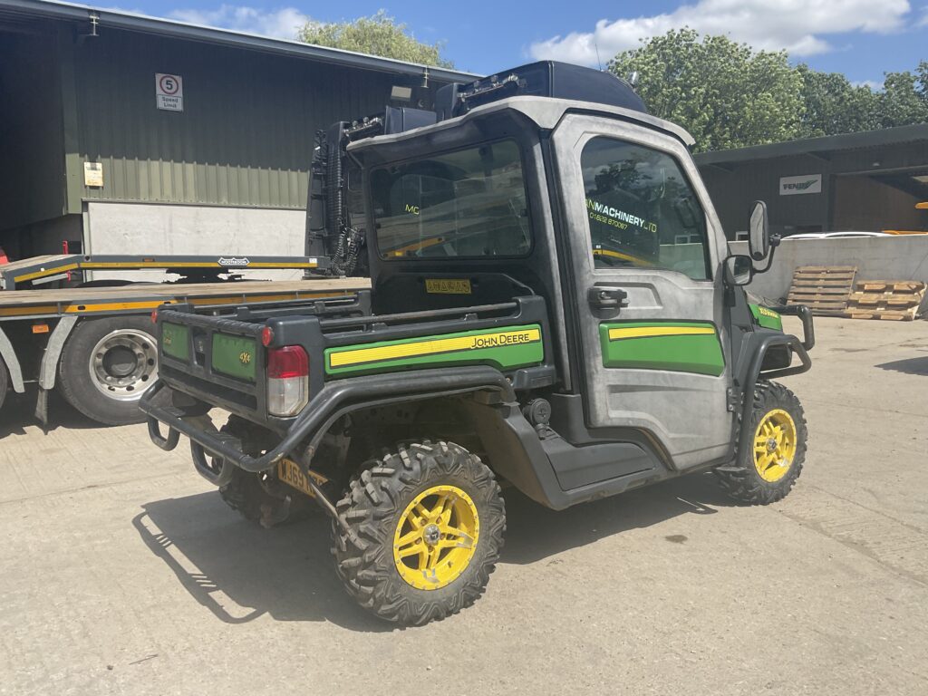 JOHN DEERE XUV865 M