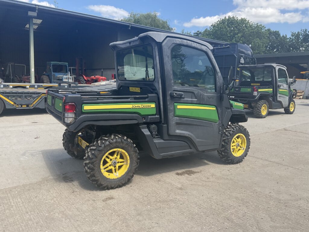 JOHN DEERE XUV 865M