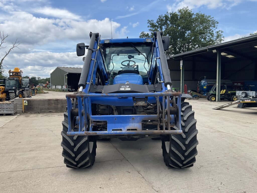 NEW HOLLAND T6020