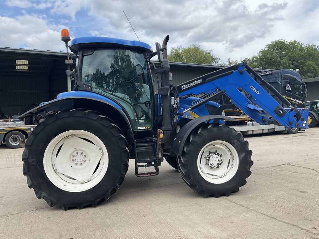 NEW HOLLAND T6020