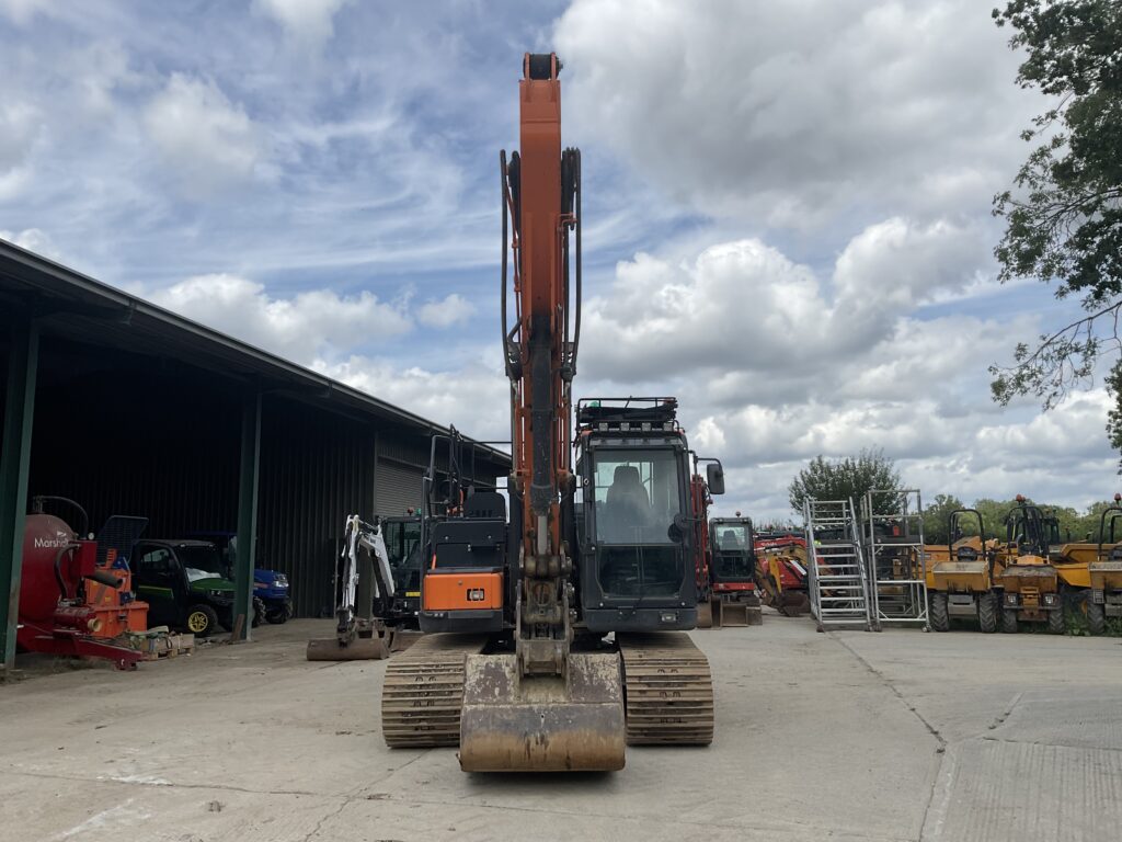 DOOSAN DX140LC