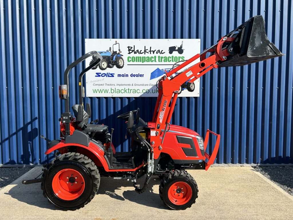 Kioti CX2510 HST 4WD Compact Tractor With Loader & Bucket