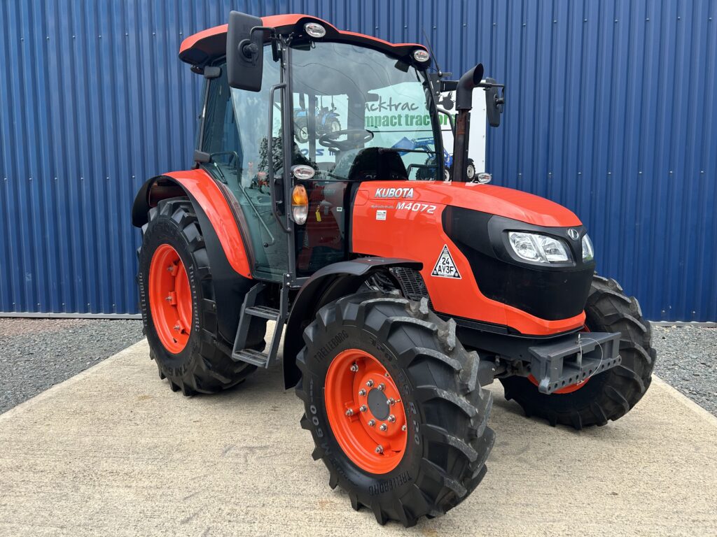 Kubota M4072 4WD Tractor