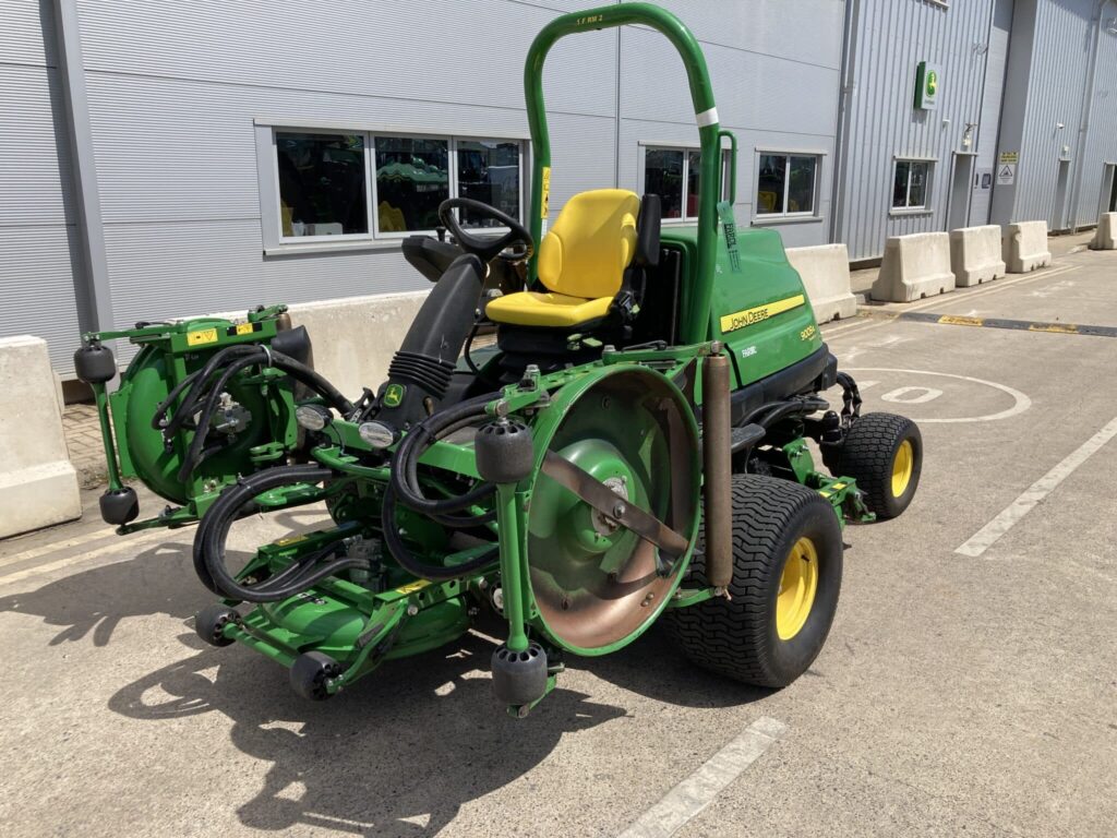 John Deere 9009A rotary 5 pod mower