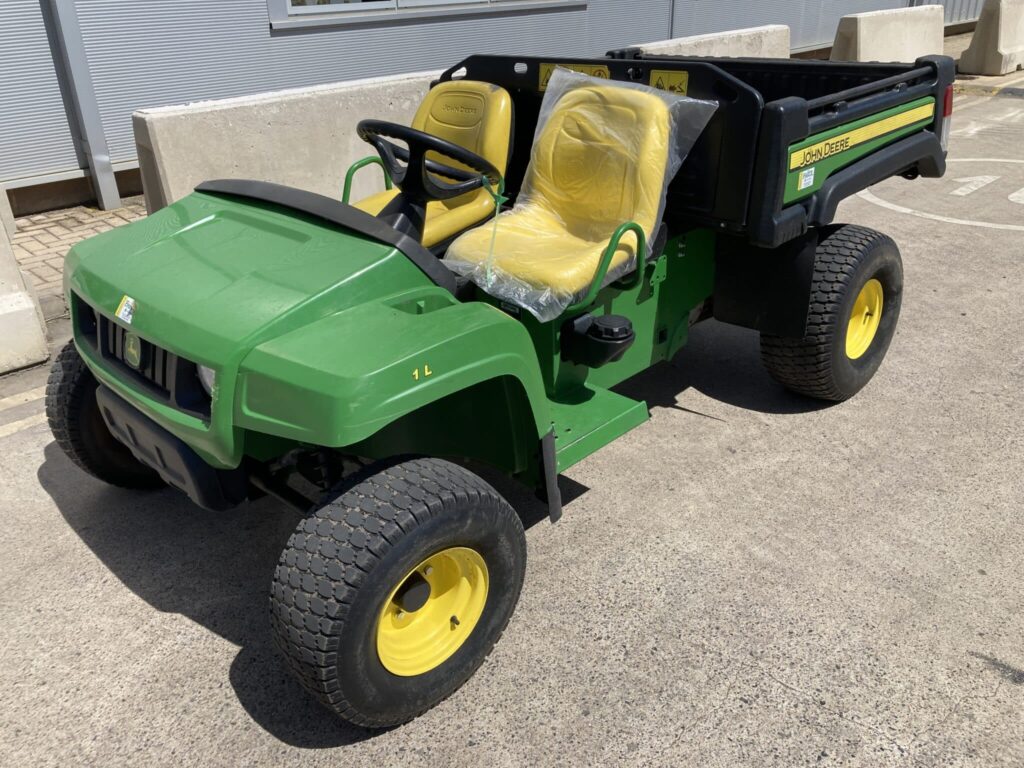 John Deere TX Turf Gator