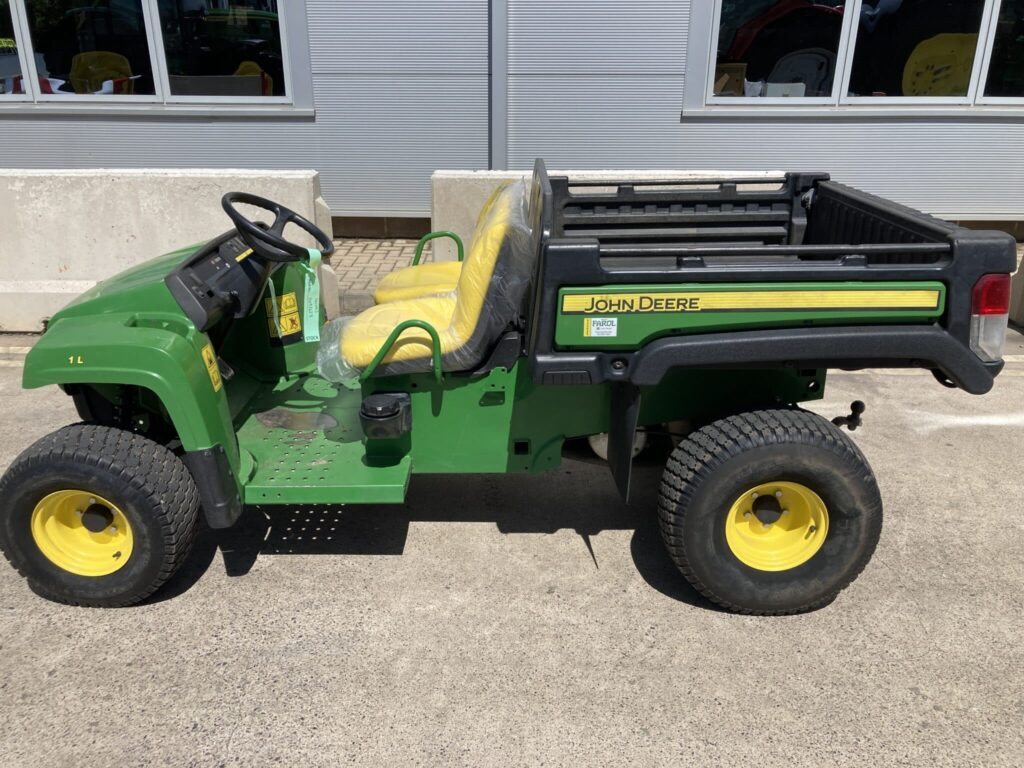 John Deere TX Turf Gator