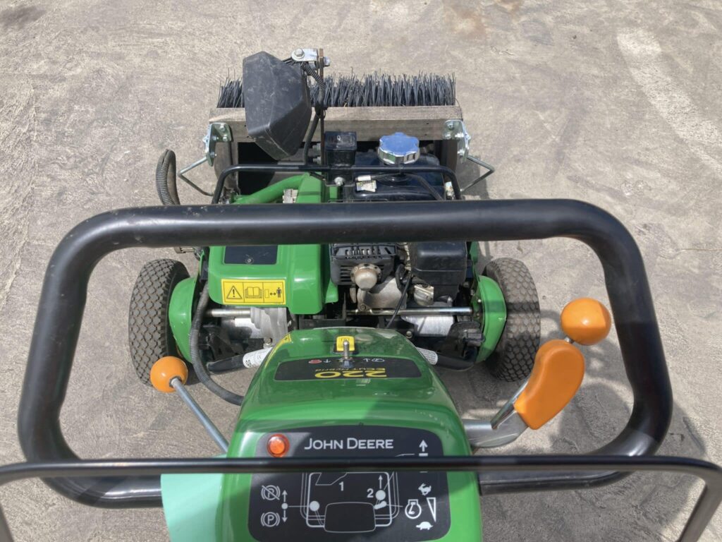 John Deere 220E walk behind greens mower