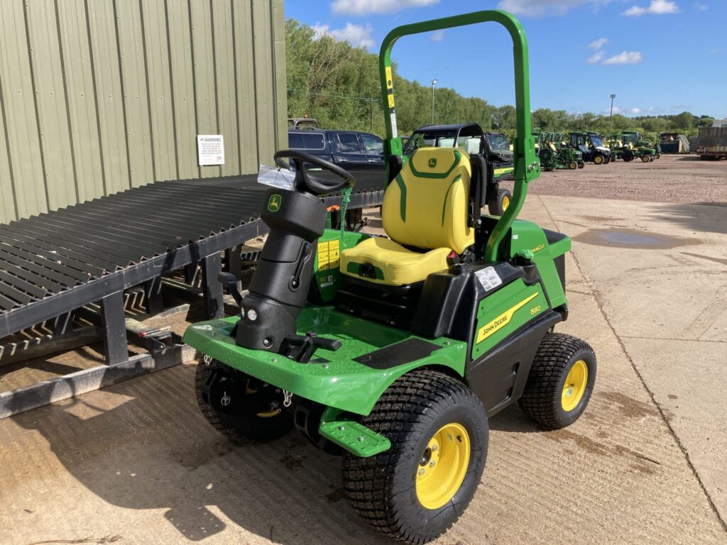 John Deere 1580 out front mower power unit