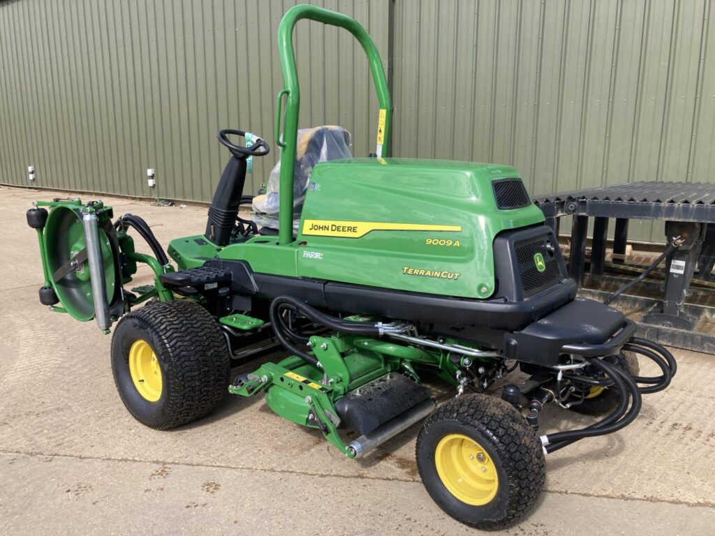 John Deere 9009A rotary 5 pod mower