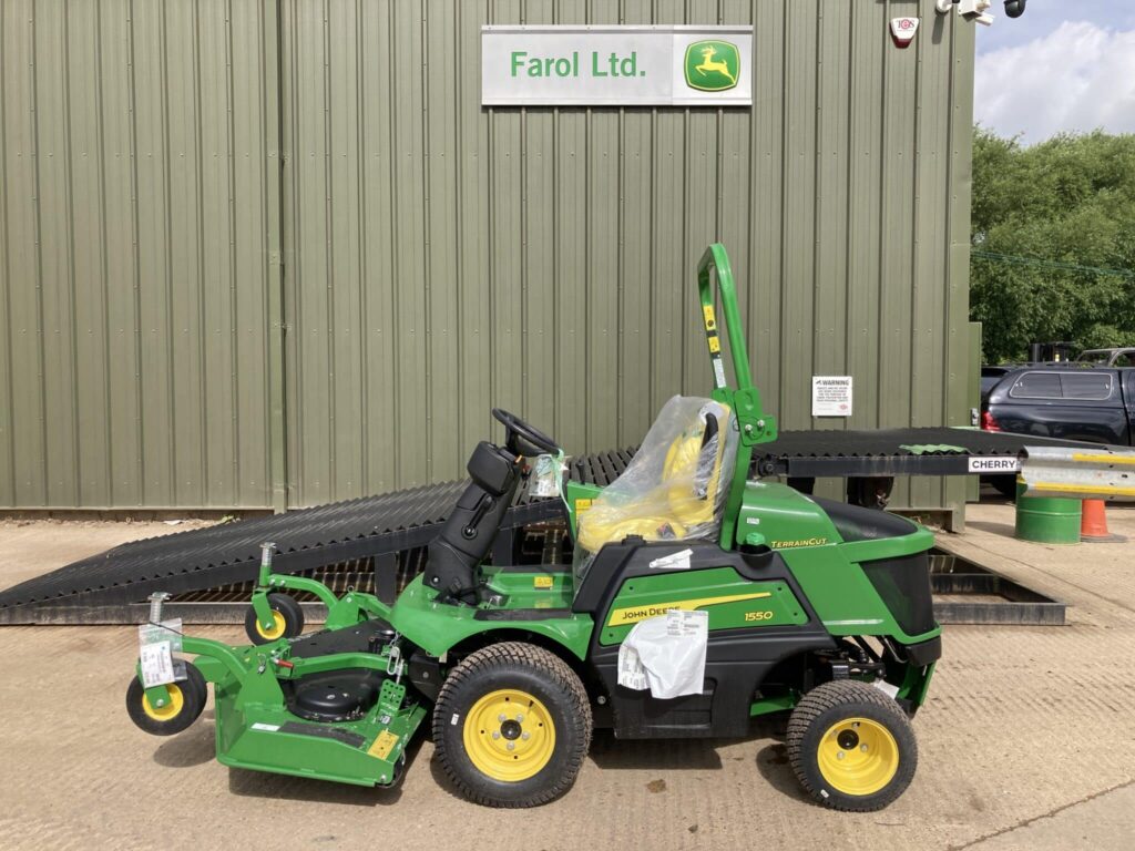 John Deere 1550 front mower