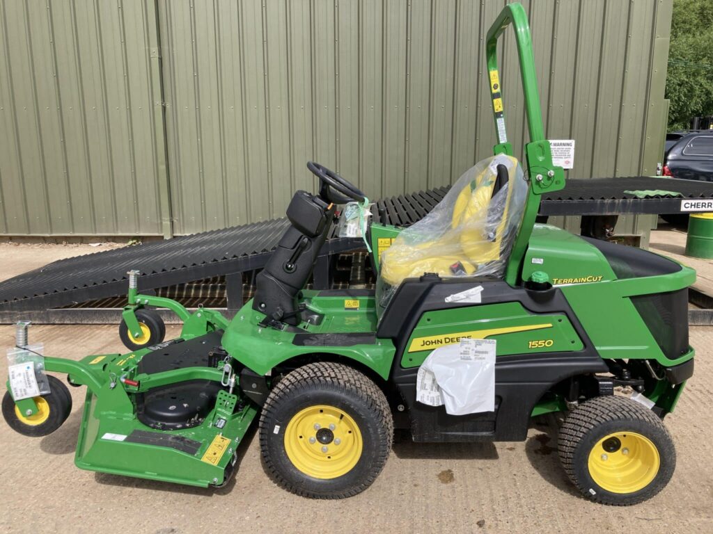 John Deere 1550 front mower