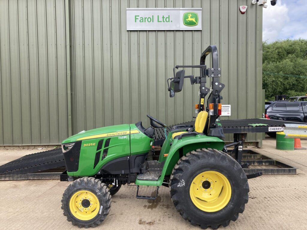 John Deere 3025E compact tractor