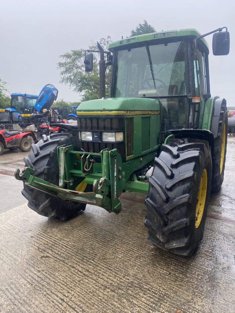 JOHN DEERE 6400 TRACTOR