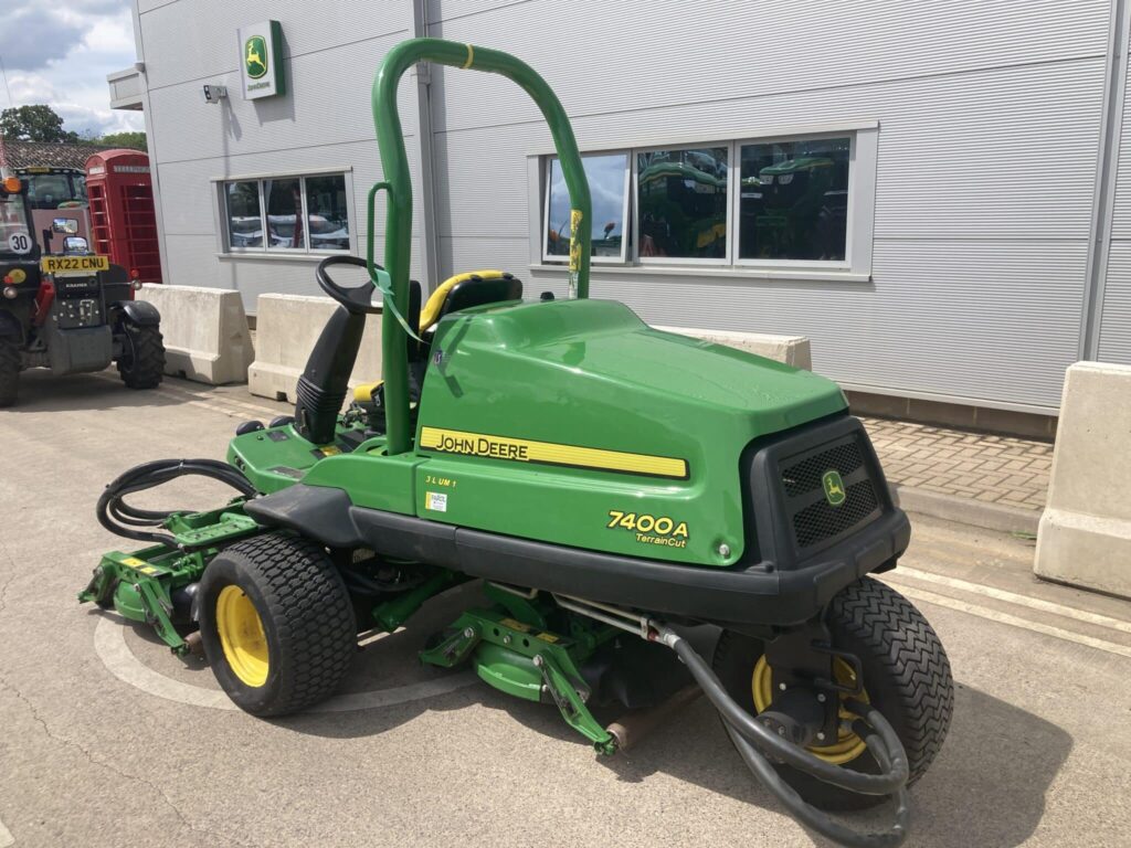 JD 7400A triple rotary mower