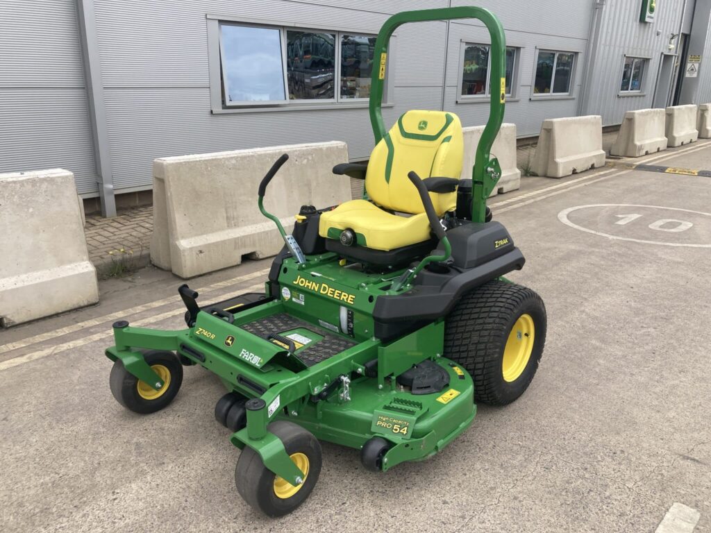 John Deere Z740R zero turn rotary mower