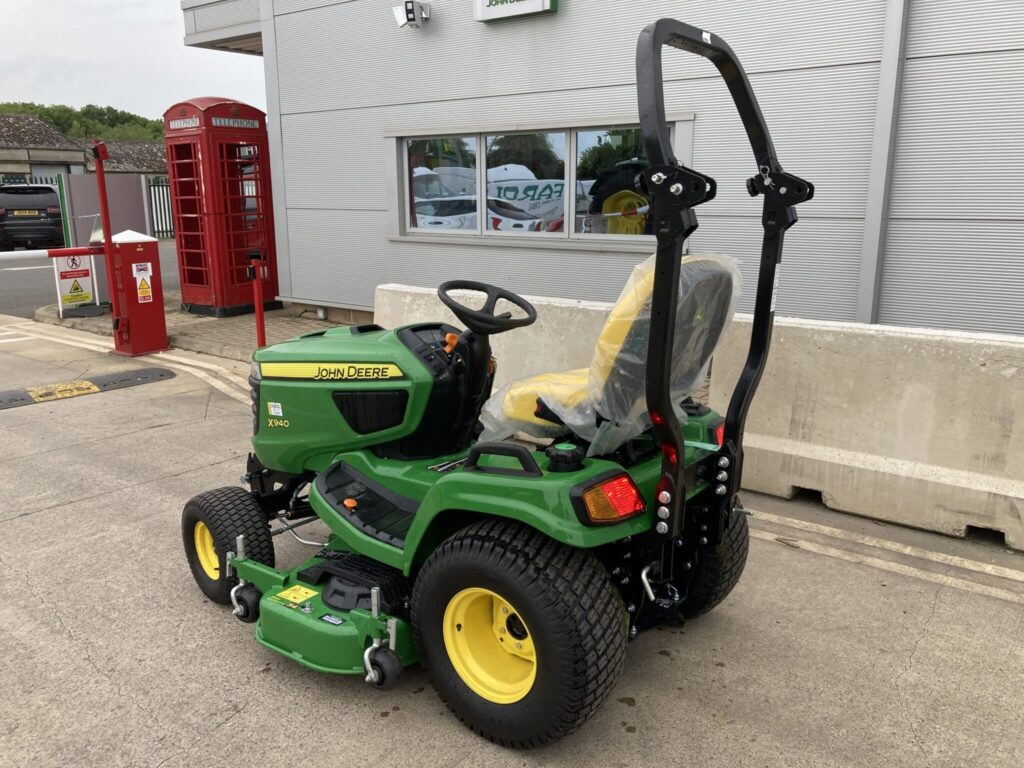 John Deere X940 ride on rotary mower