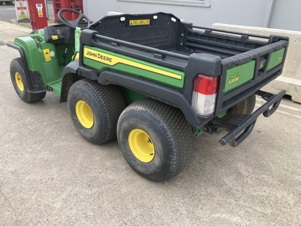 John Deere TH6x4 Gator