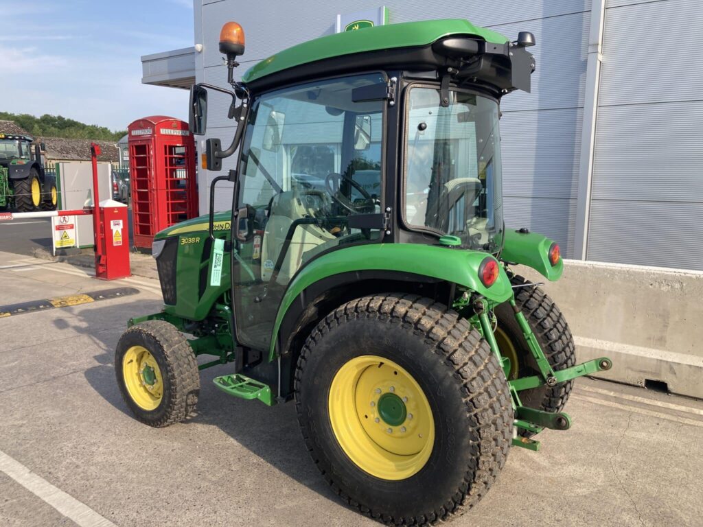 John Deere 3038R compact tractor