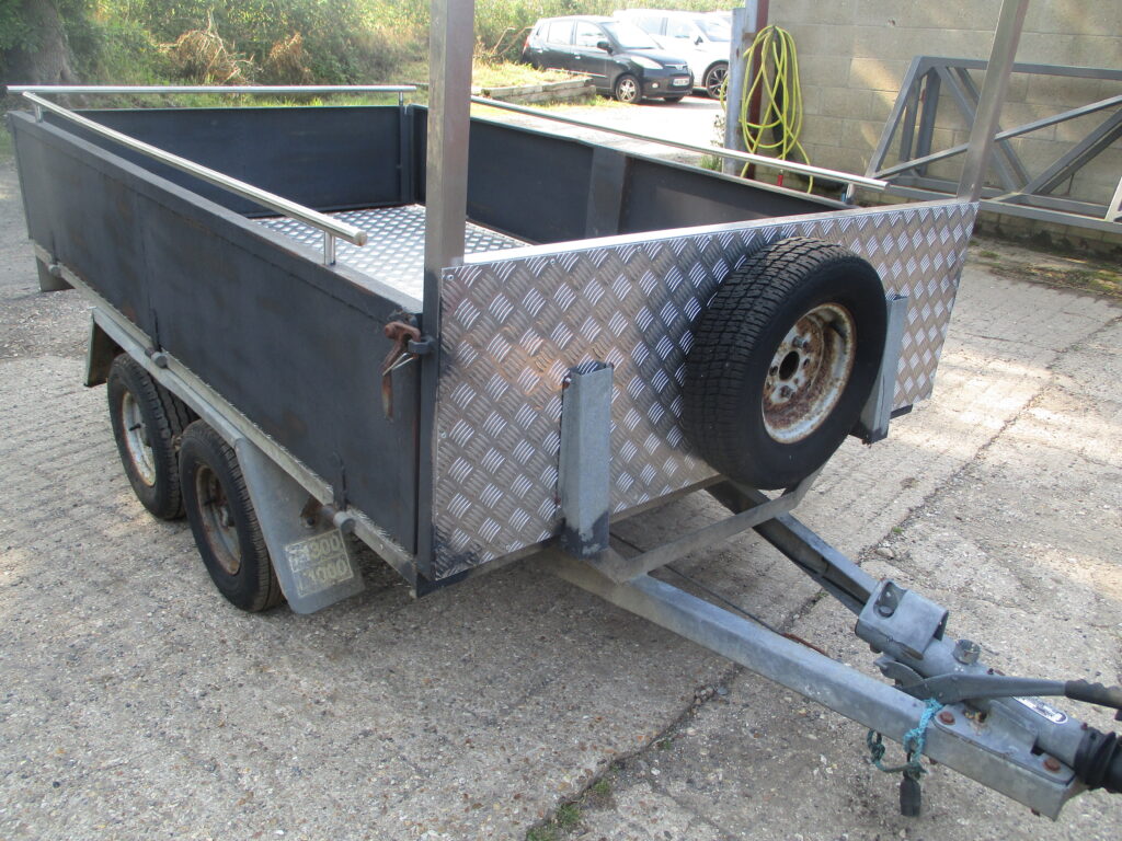 CAR TRAILER