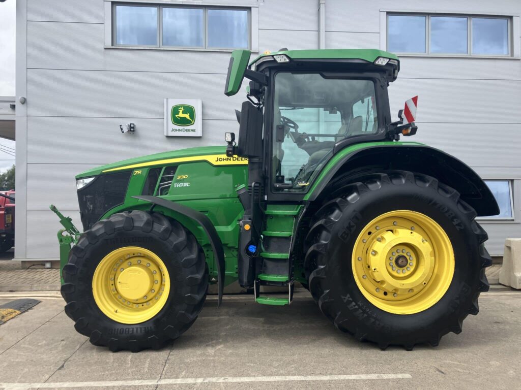 John Deere 7R 330